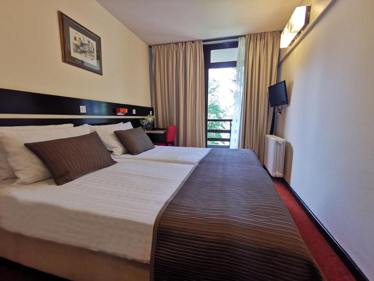 Hotel Bellevue Plitvička Jezera Buitenkant foto