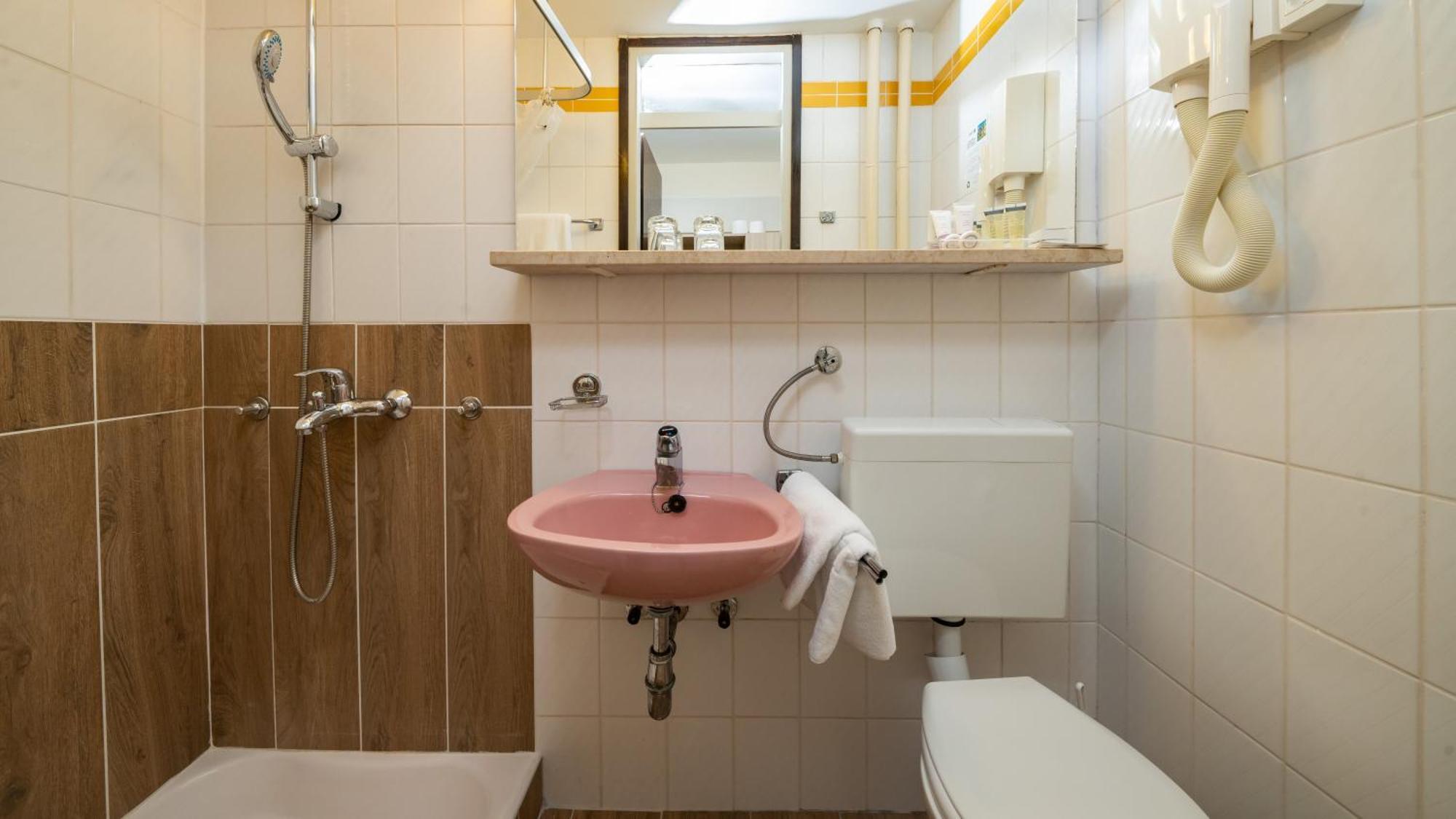 Hotel Bellevue Plitvička Jezera Buitenkant foto