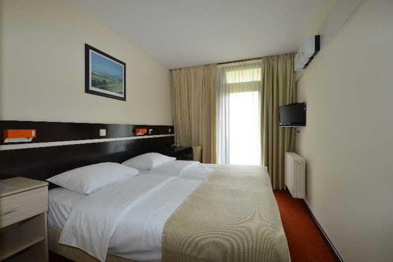 Hotel Bellevue Plitvička Jezera Buitenkant foto